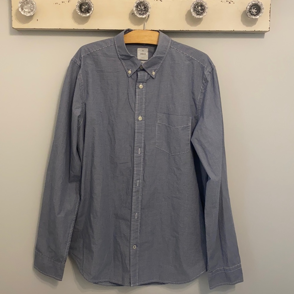 GAP button down